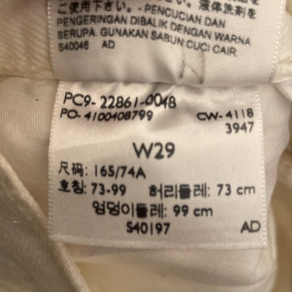 Levi’s Premium, White Wedgie Tapered (2018), Capital E, 29x28, NWT, $98 MSRP - Picture 9 of 15